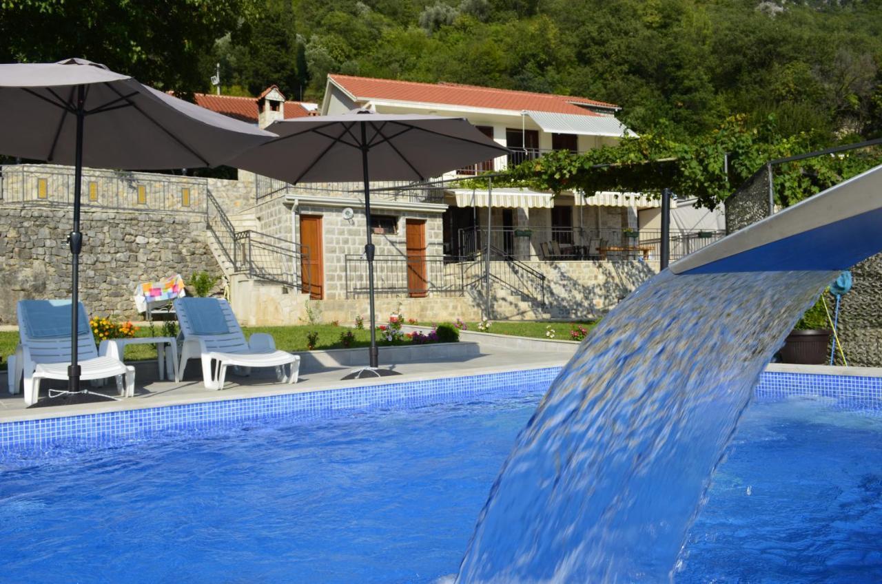 Vila Nikola Bratesici Luaran gambar